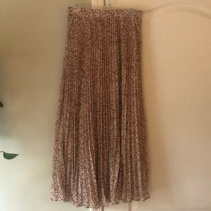 Blush Leopard Print Pleated Skirt